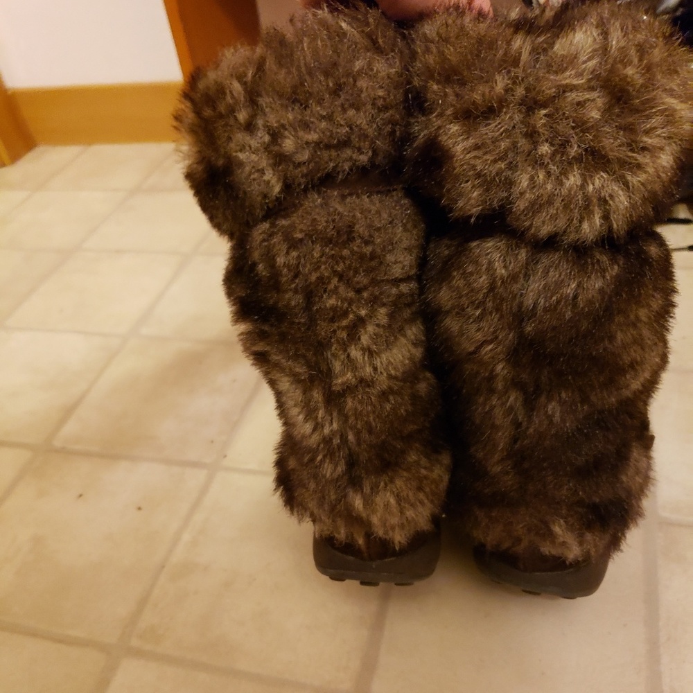 Boots - Picture 4 of 4